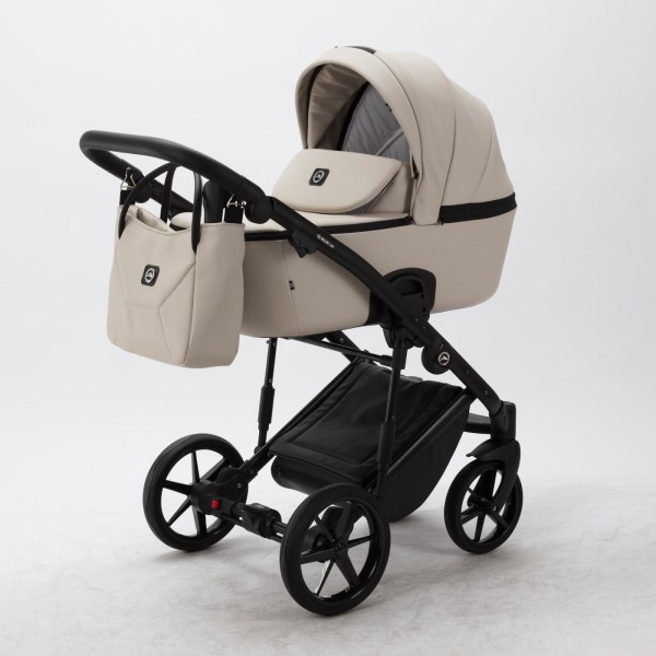 До какого возраста нужна коляска?