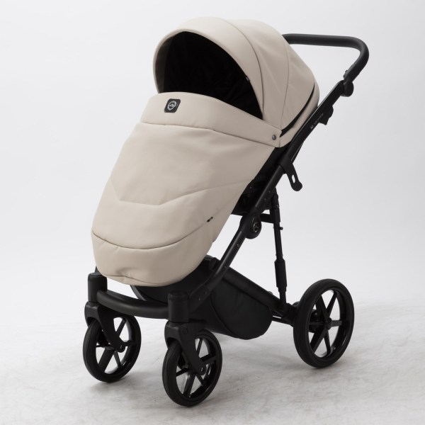 До какого возраста нужна коляска?