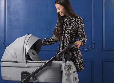 Как правильно складывать детскую коляску?